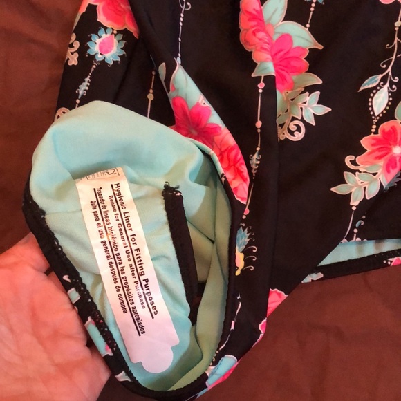 Floral! - Picture 2 of 3